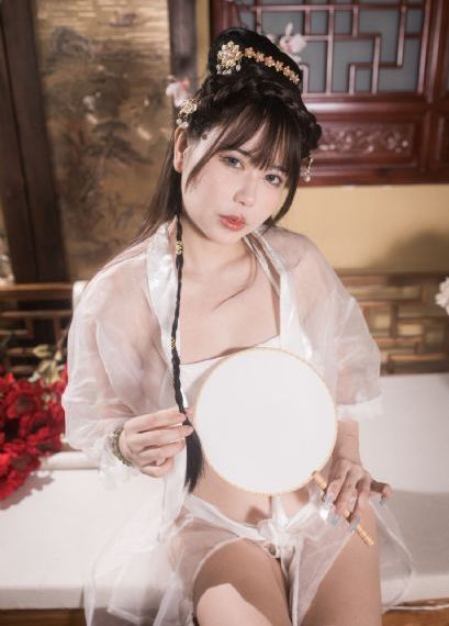 淑芬大腿内又痒了